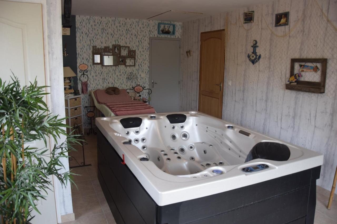 Bed and Breakfast Au gué du bois Neuville-du-Poitou Esterno foto